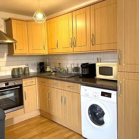Modern Apartment Near Tower Bridge